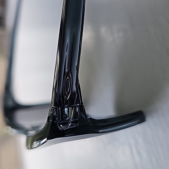 Oakley Women's Sunglasses - Picture 4 of 12